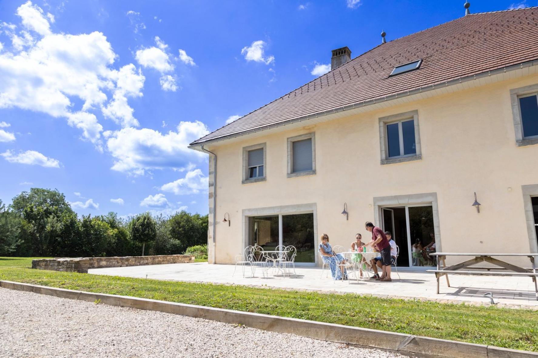 Le Relais Des Deux Tours Bed and Breakfast Brémondans Eksteriør billede