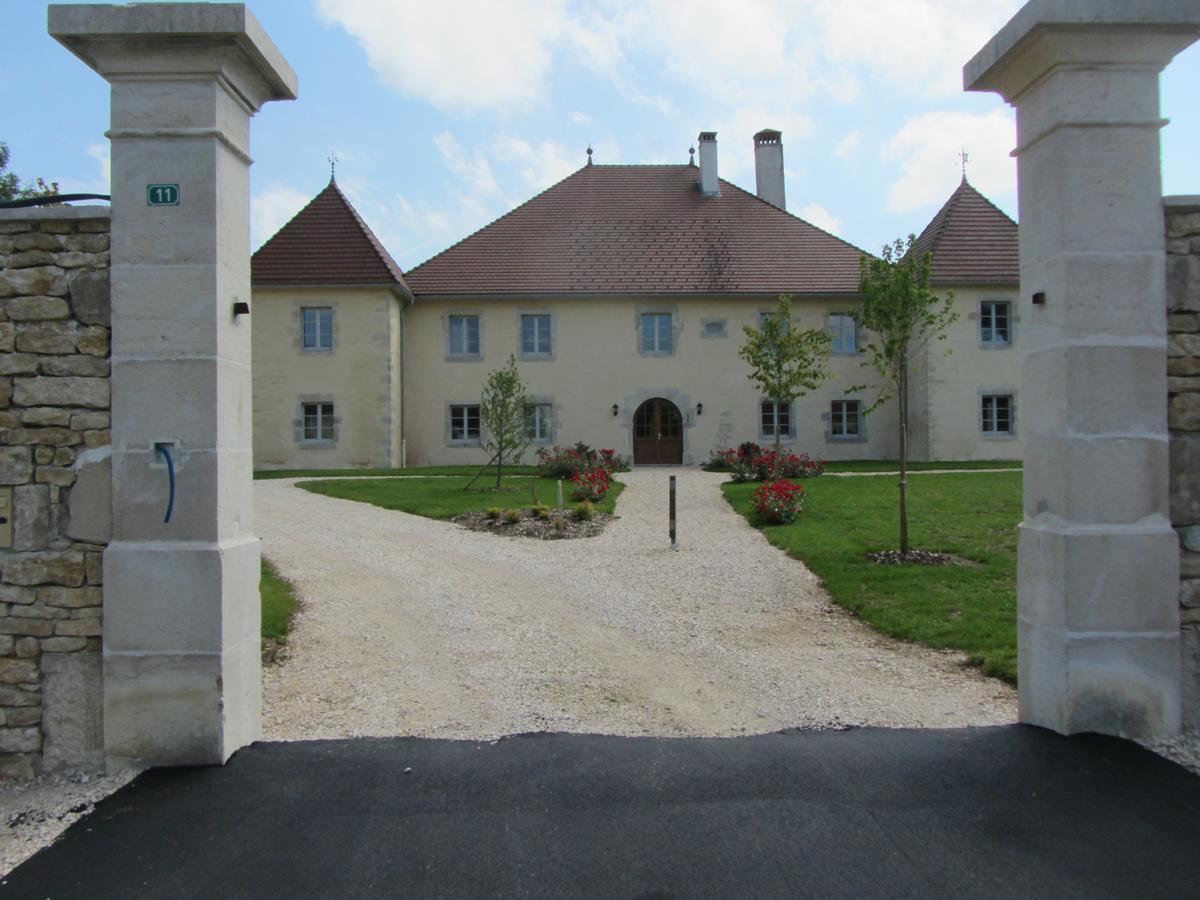 Le Relais Des Deux Tours Bed and Breakfast Brémondans Eksteriør billede