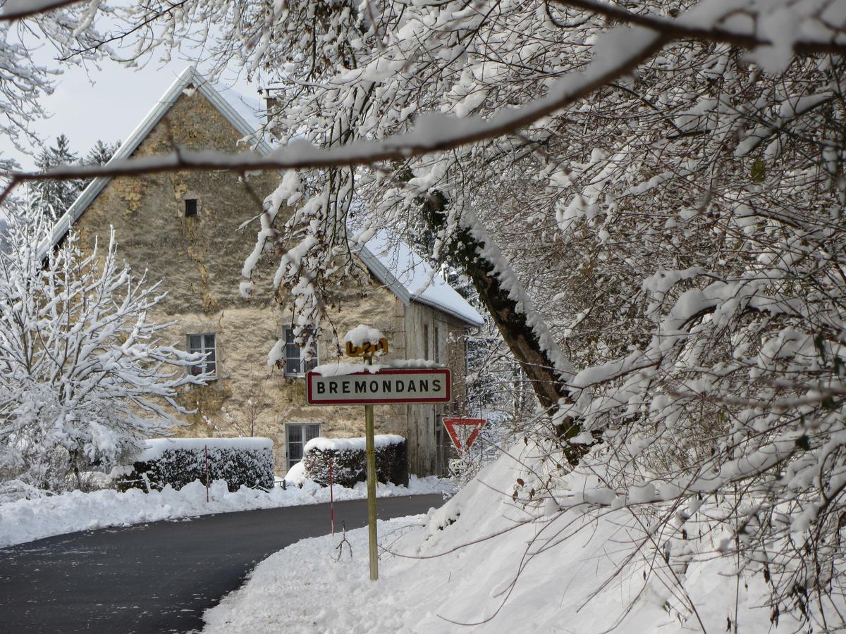 Le Relais Des Deux Tours Bed and Breakfast Brémondans Eksteriør billede